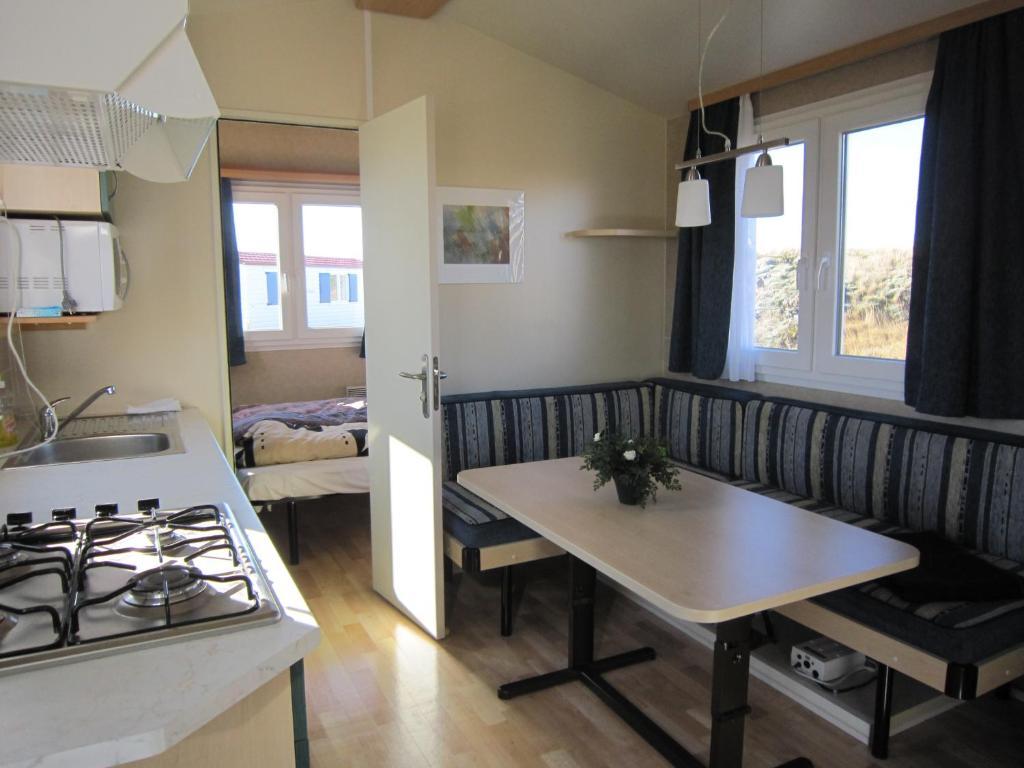 Laekjarkot Rooms And Cottages With Kitchen Боргарнес Номер фото